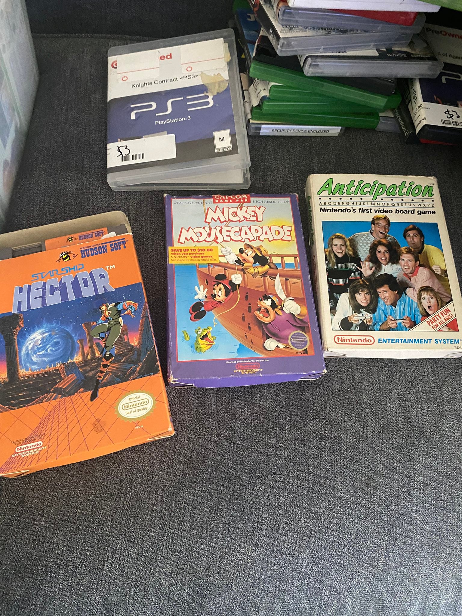 Retro game collection with 98 games and Knight Contract