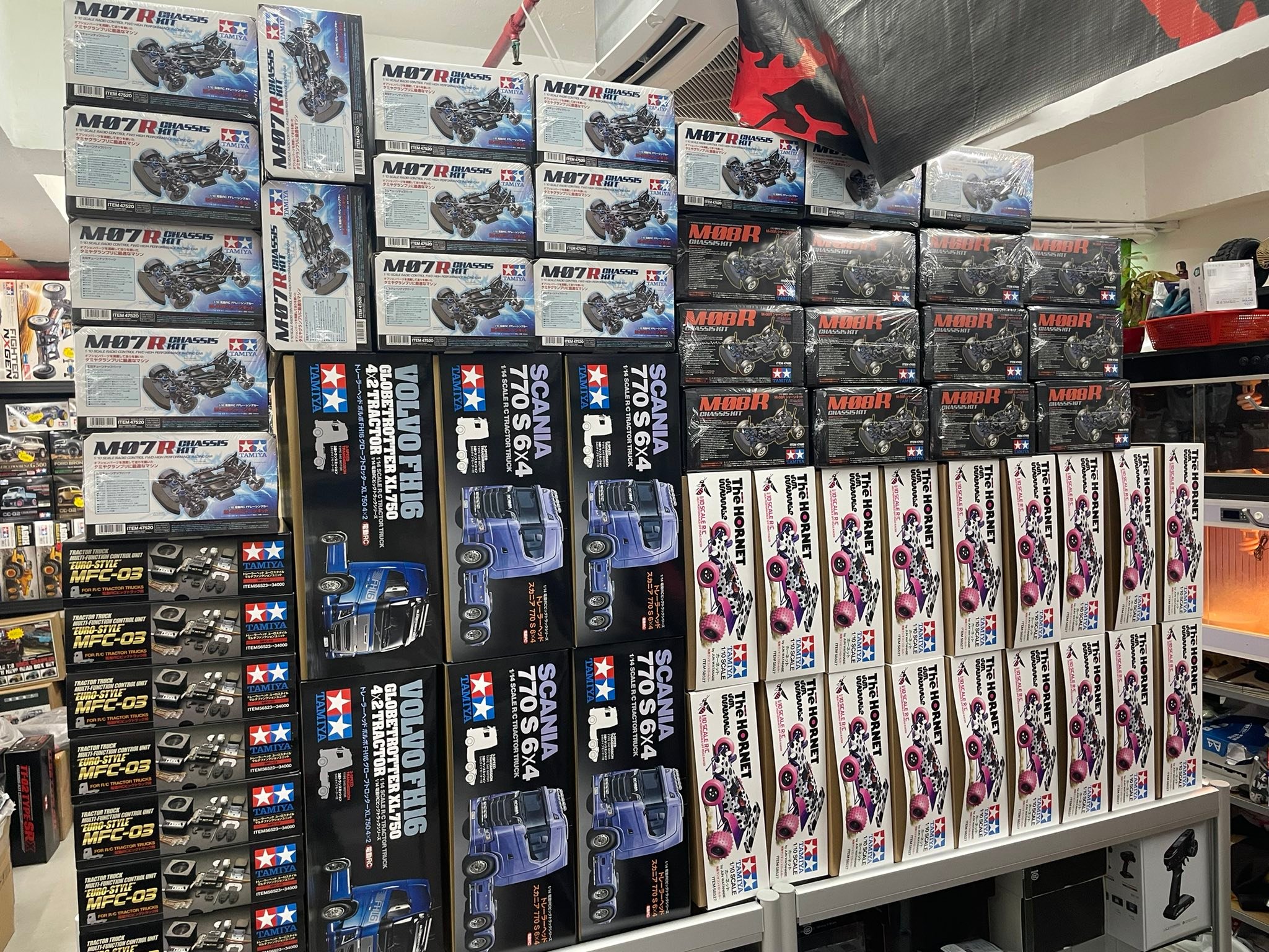 Clearance sale tonight! 299 pesos per pack! Tamiya Mini 4WD 13mm