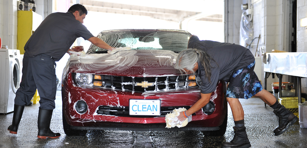Do You Tip Car Wash People: Ultimate Etiquette Guide