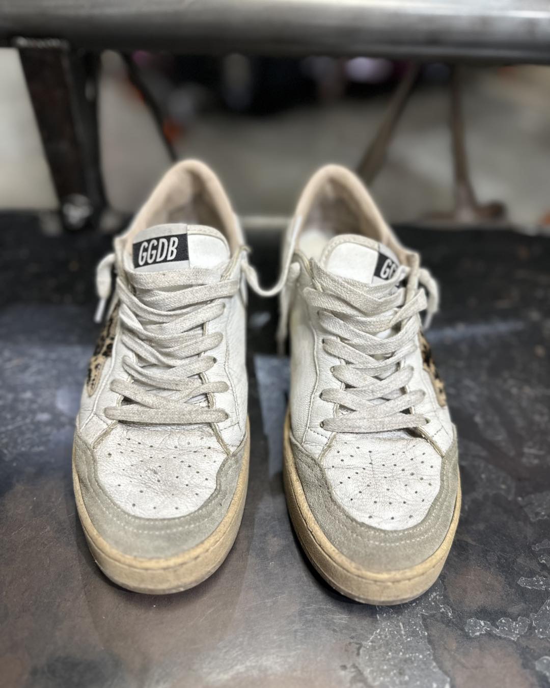 Look 👀 what just walked in!! Golden Goose Ballstar Size 38 $259