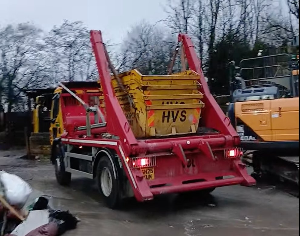 Skips still flipping.. Waste getting sorted 💪 Seperating & recycling ...