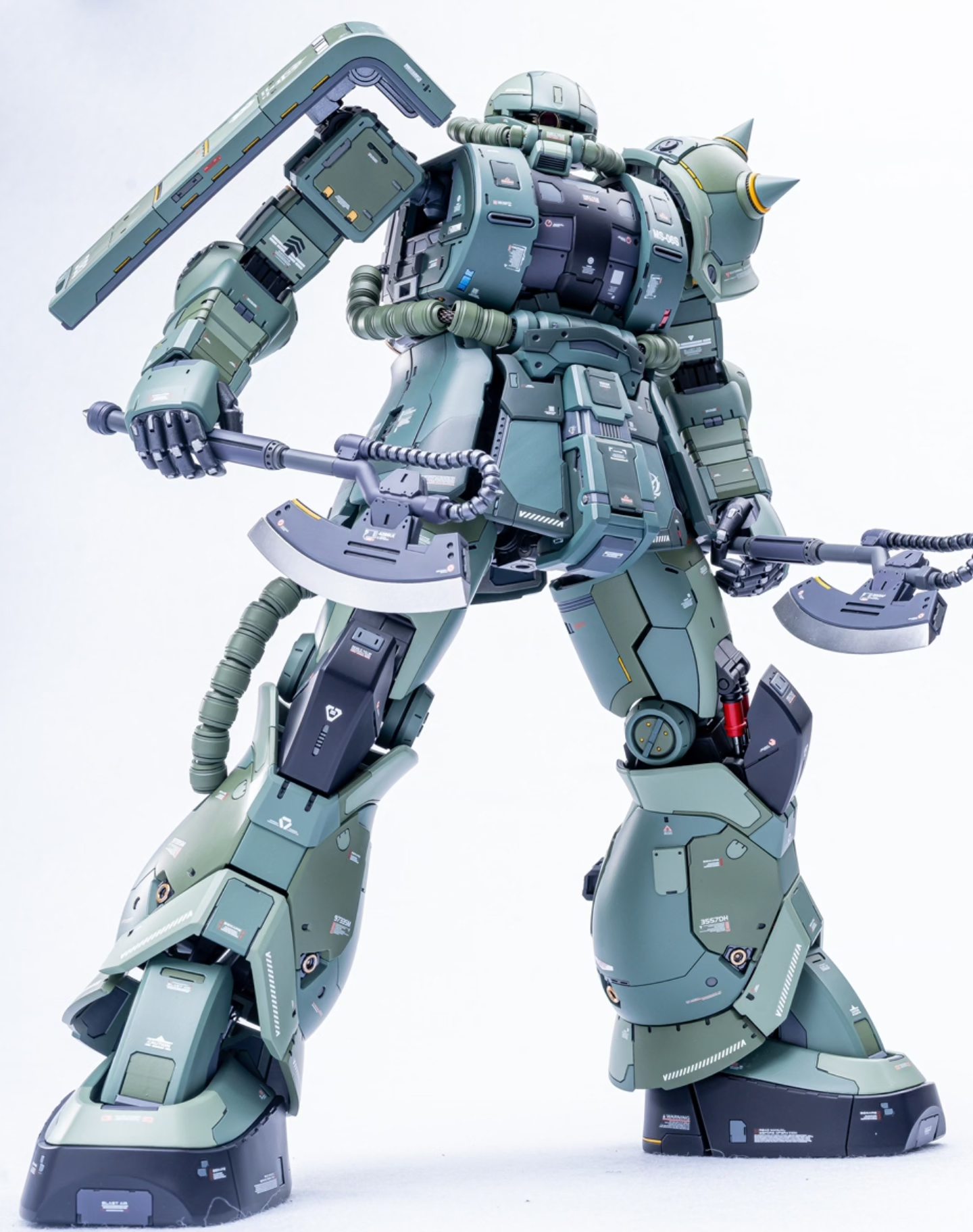 ロボット MG 1/100 MS-06LS ZAKU II LUNA SEA New Images: Bandai MG 1/100 MS-06LS Zaku II Luna Sea 30th