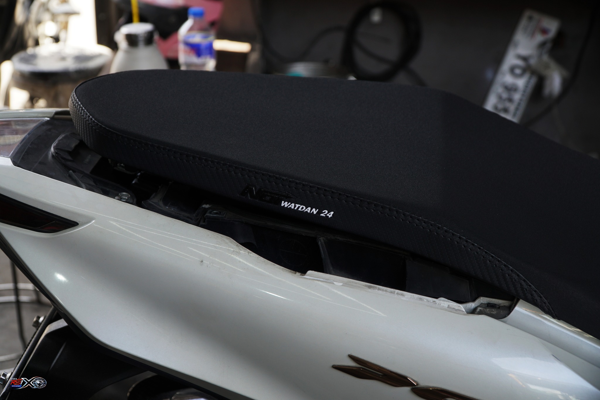 Noi watdan seat black stitch for ADV 160 and PCX 160 ????