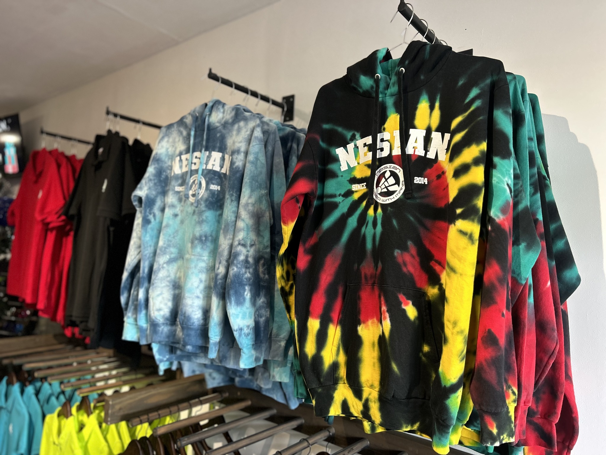 Nesian - '𝗶𝗮 𝗢𝗿𝗮 𝘆'𝗮𝗹𝗹 ! 𝗟𝗲 𝗡𝗘𝗦𝗜𝗔𝗡 𝗦𝘁𝗼𝗿𝗲 𝗧𝗮𝗿𝗮𝘃𝗮𝗼 𝗮... | Facebook