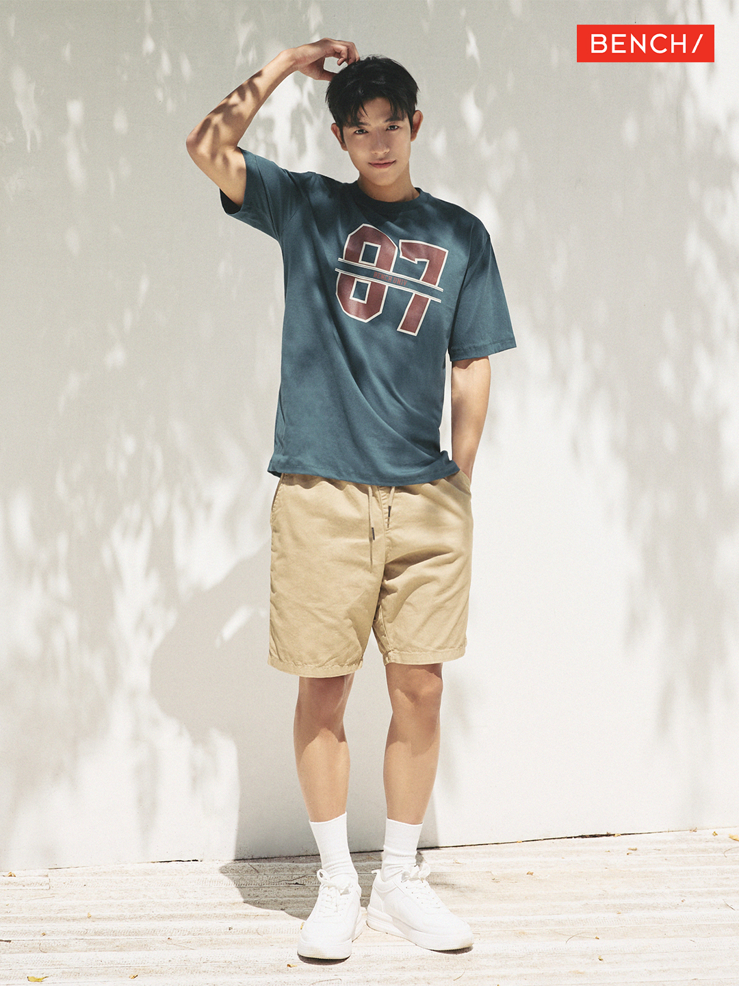 Bench/ lifestyle + clothing - Who says going B&W is never an option ...