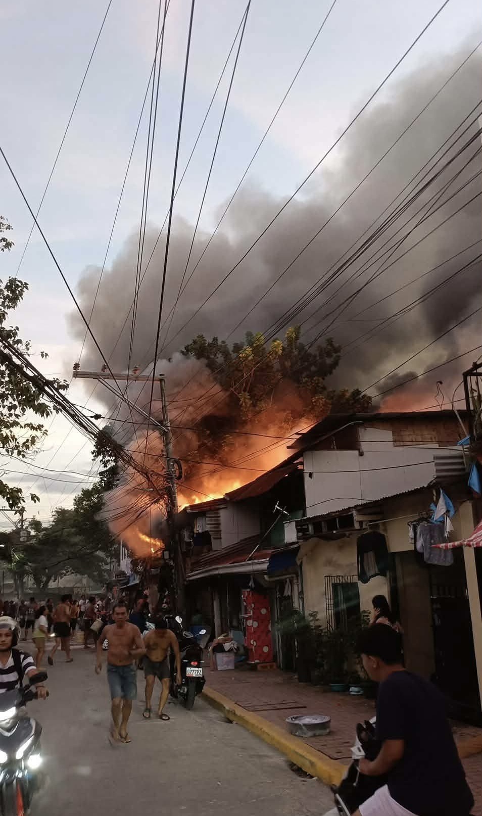 GMA - LOOK | NEWS UPDATE: Another fire hit a community in Cebu City ...