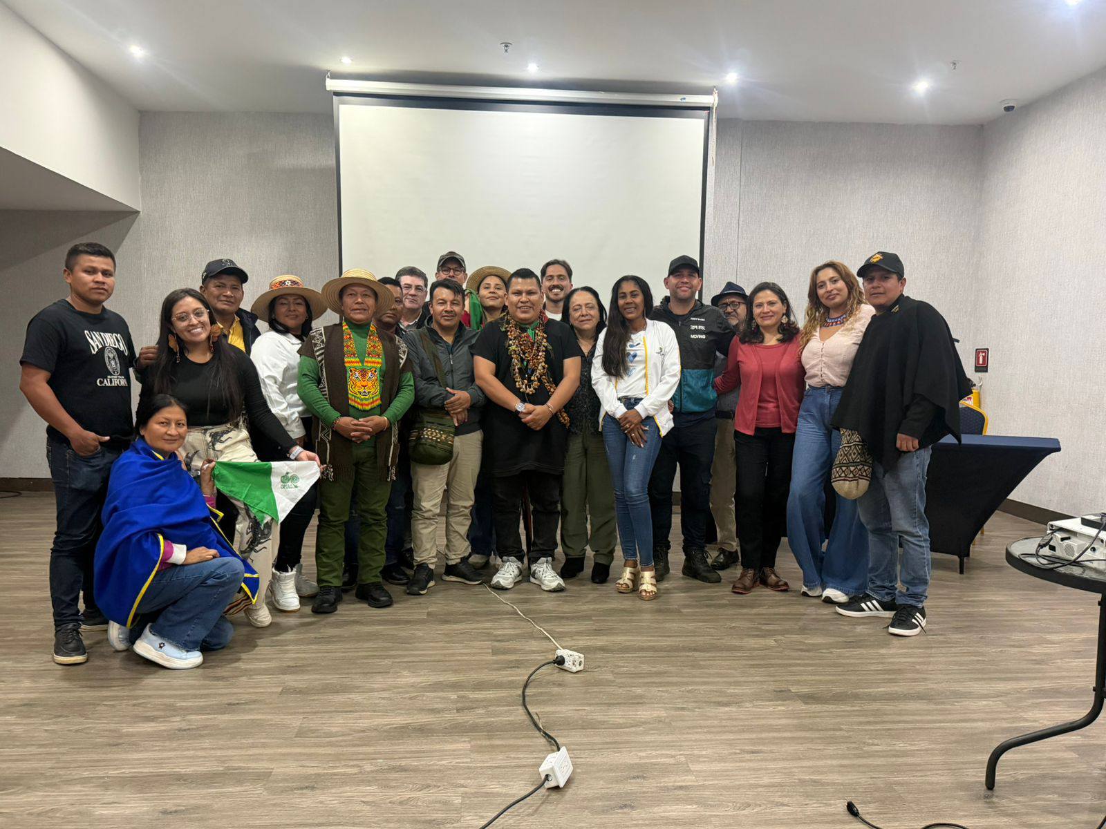 CRIHU - Cómo CRIHU participamos en la mesa de diálogos de Paz con el ...