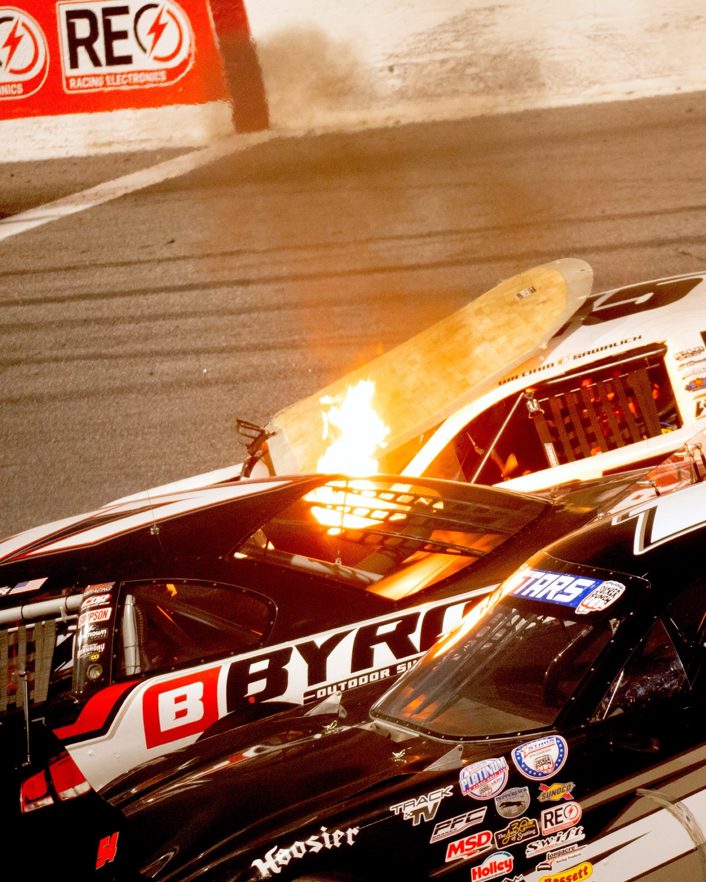Racing - David Rogers working the low lane. (51 Photo) | Facebook