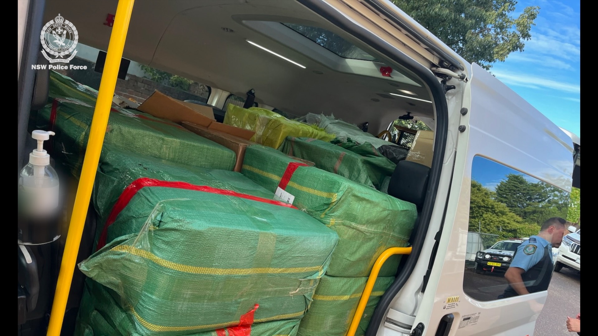 nsw police charged a man after seizing over $784k tobacco A man has been charged after police allegedly seized more than $784,000  worth of tobacco leaf and vapes during a road stop in the state's south  near Yass. At about 7.45am yesterday (