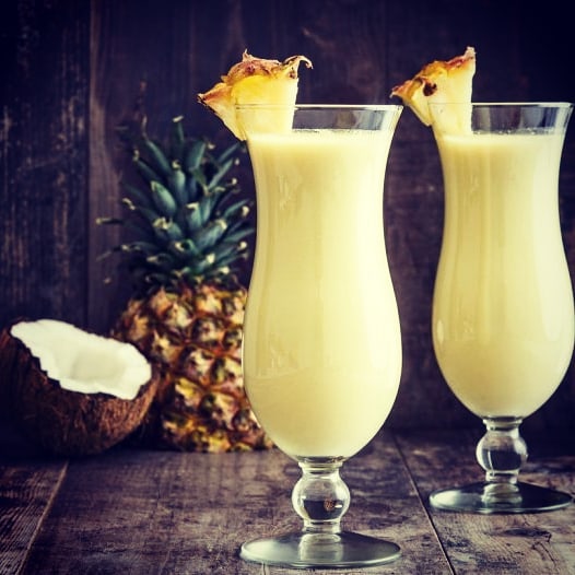 yerbabuenacc - Piña Colada : La historia mas antigua toma lugar en el ...