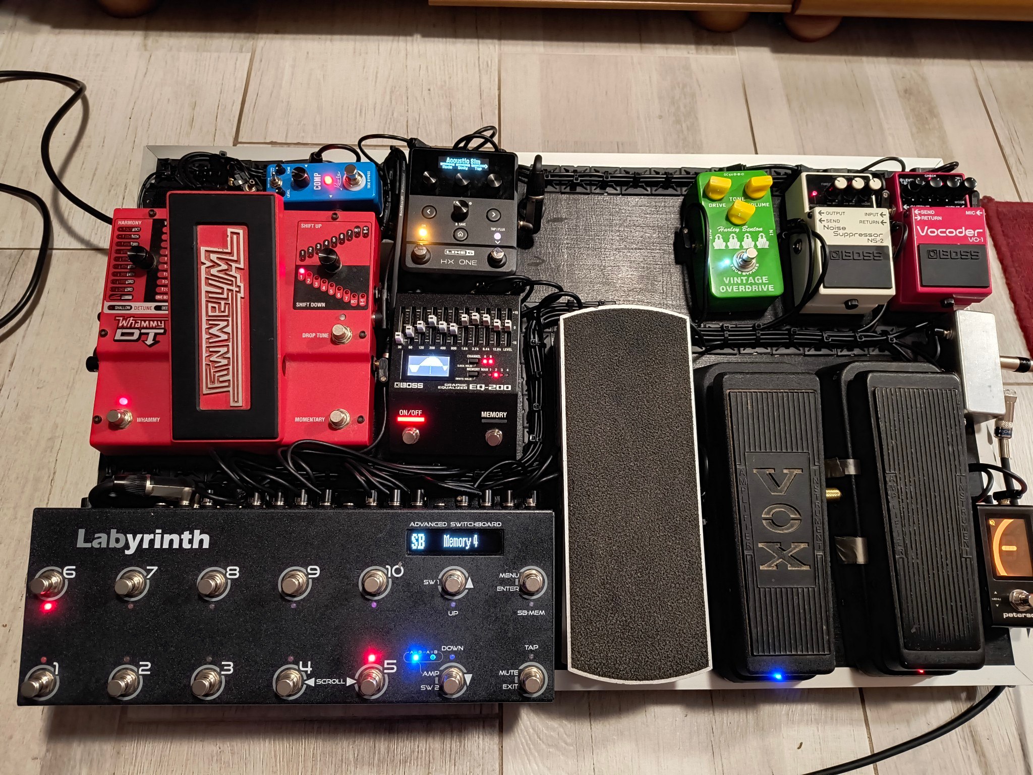 My board Strymon Zuma power mounted underneath
