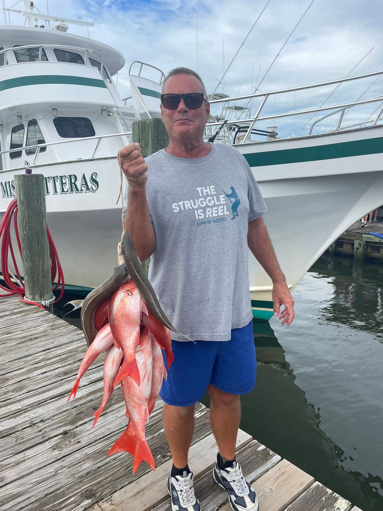 combo caña y carrete spinning SHAKESPEARE CATCH MORE FISH™ BASS (Caña Carrete) Gear Ratio:LH 8.1:1 7+1 Longitud de la Fluorescent Yellow boston whaler | Bloodydecks