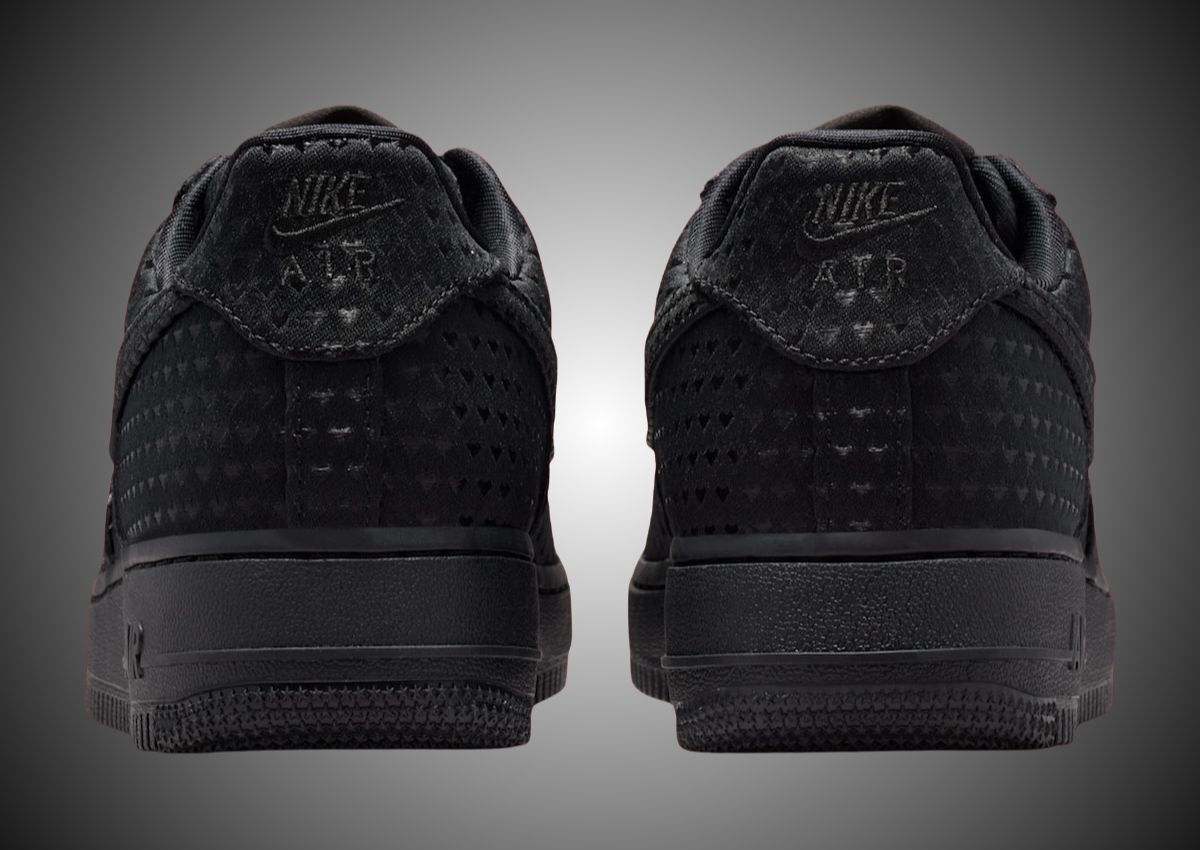 SneakerFiles.com added a new photo. - SneakerFiles.com