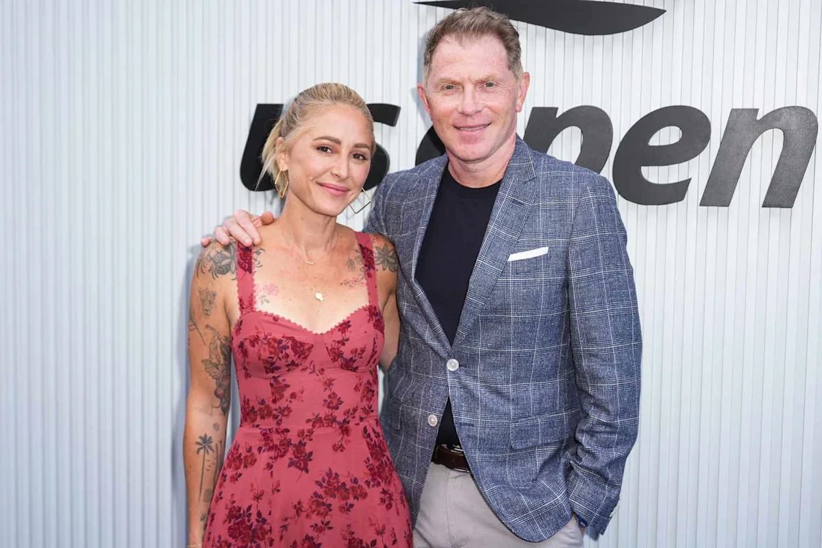 brooke williamson gold dress Bobby Flay is dishing on Williamson's skills in the kitchen. While answering questions about Beat Bobby Flay on Instagram, the celebrity chef was asked, “Fav thing chef Brooke cooks for you?” “ gothic style dress