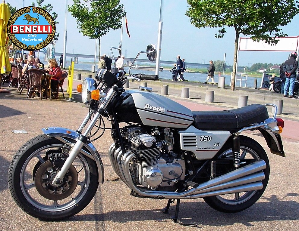 Minichamps model Benelli 750 Sei very nice details they were