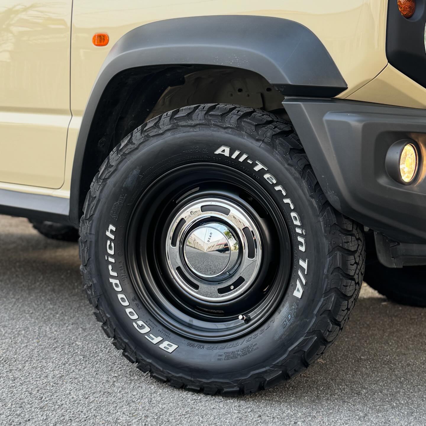 Suzuki Jimny fitted with New 16 inch Dean Cross Country wheels 