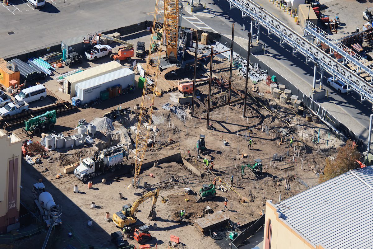 Attractions - Construction for the mystery replacement of Hollywood Rip ...