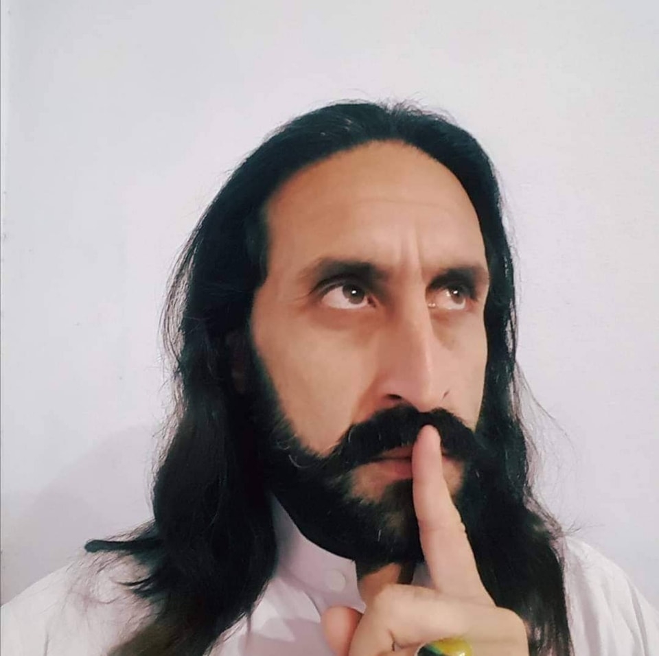 Inam Khan