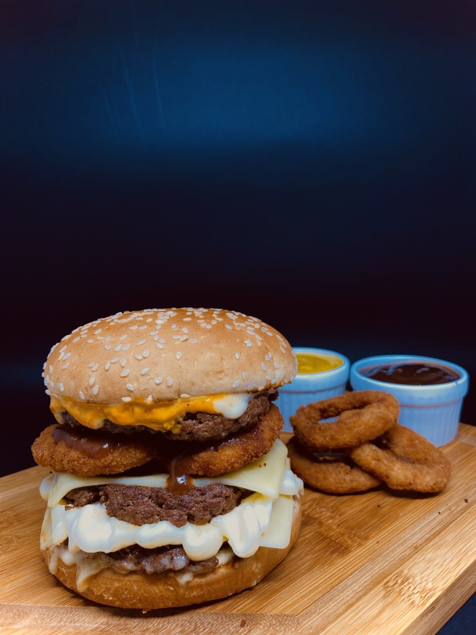 Raptors Food - ️Esse é o nosso monstruoso T-Rex ,🦖🍔...