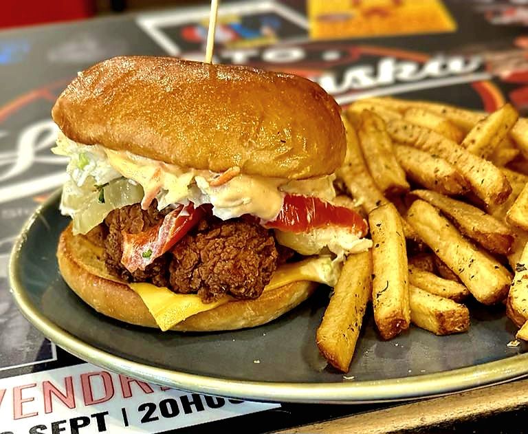 🔥🤩 Rien de mieux que notre burger... - Resto pub le Rabaska | Facebook