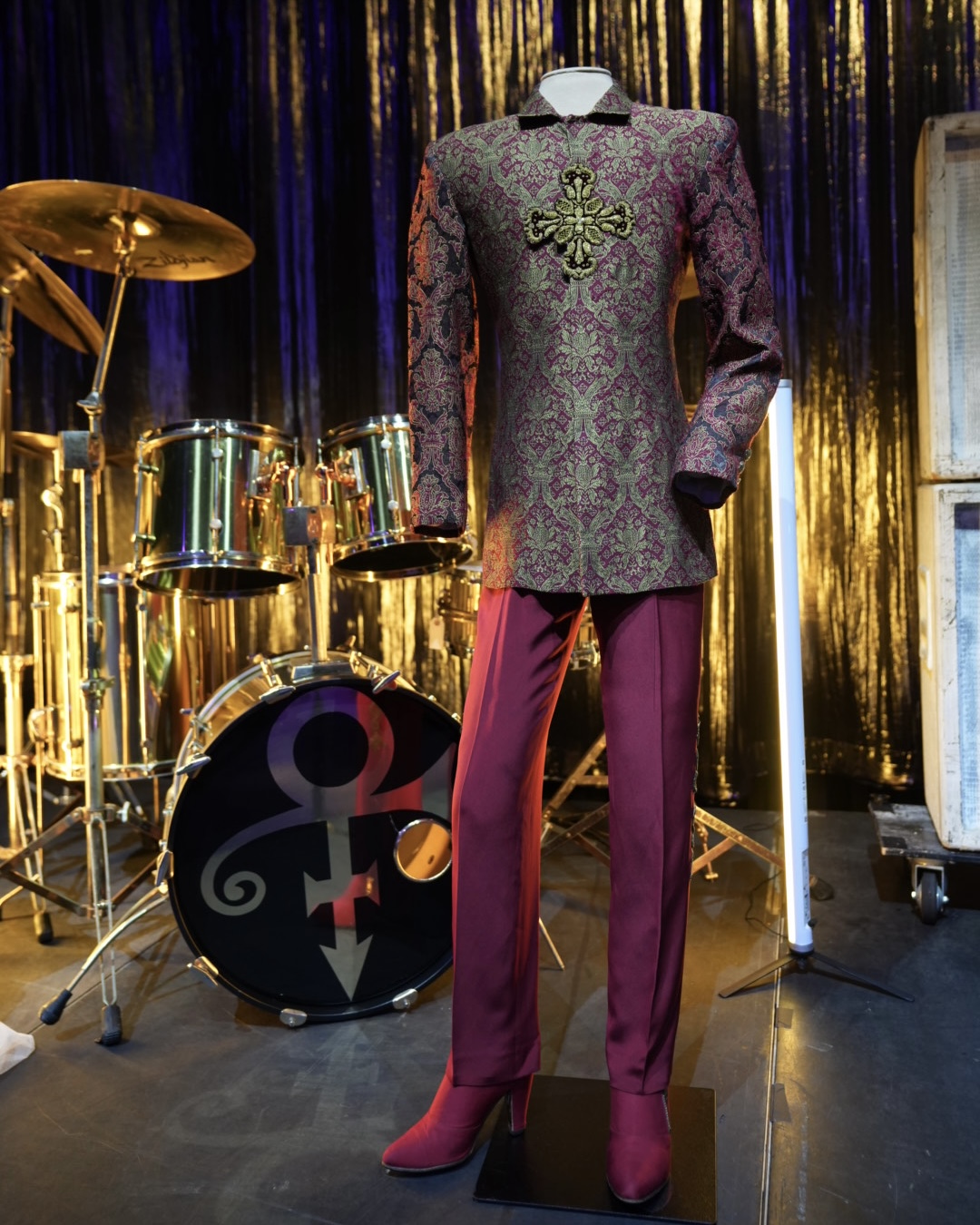 Can you guess what Prince era this outfit is from? 👀💜 Swipe to