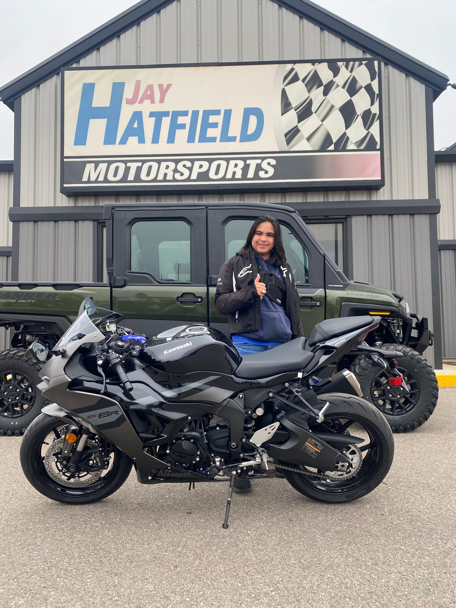 If you guys didn't know… it's bike season 😎🌞 (Not that the full