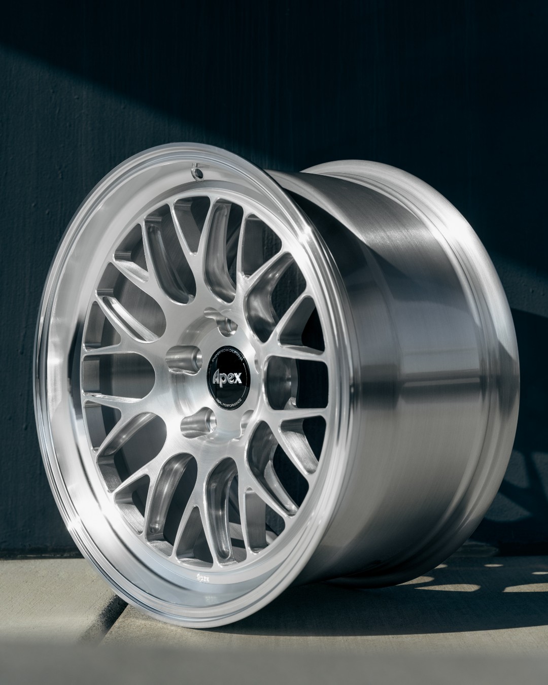 Apex - Front: 18x8.5
