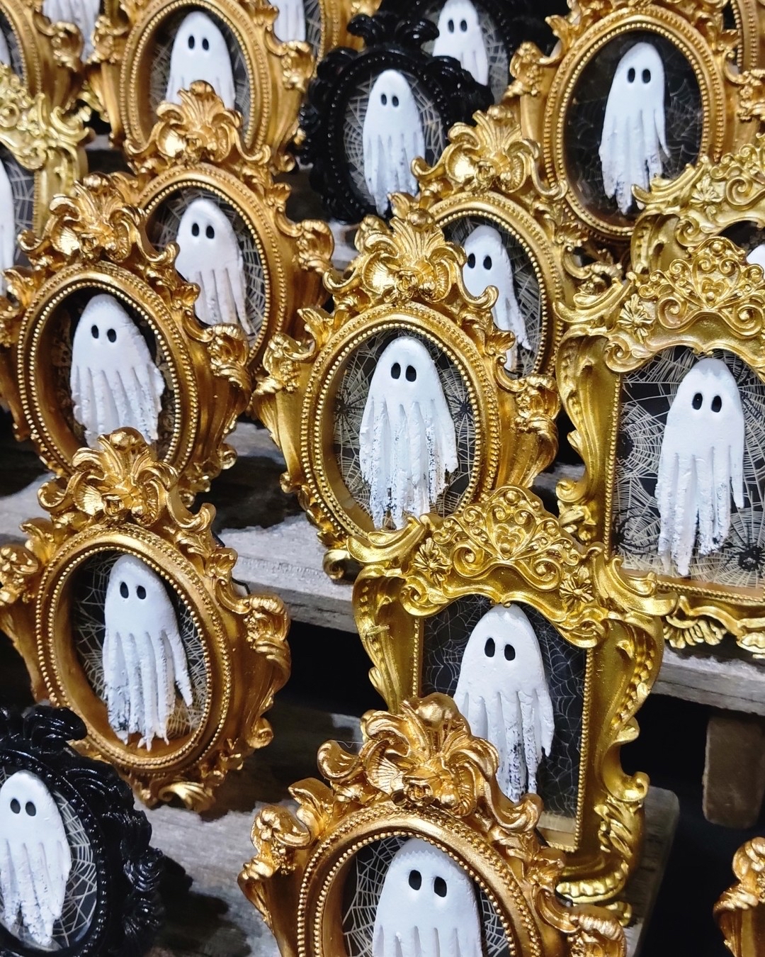Oddities - 👻 Discover spooky cute ghost frames @littlehausofhorrors at ...
