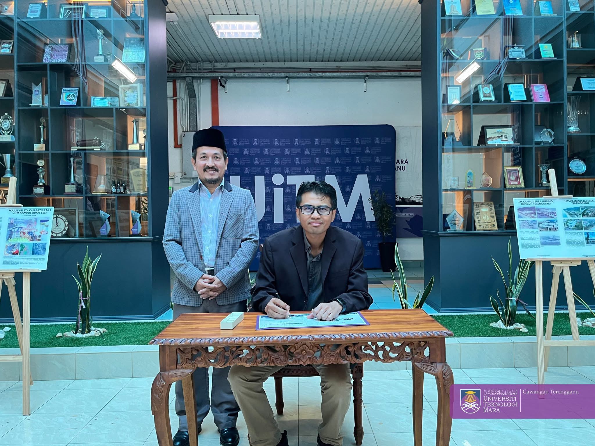Universiti - Setinggi-Tinggi Tahniah Kepada Nazlin Emieza Ngah Fakulti ...