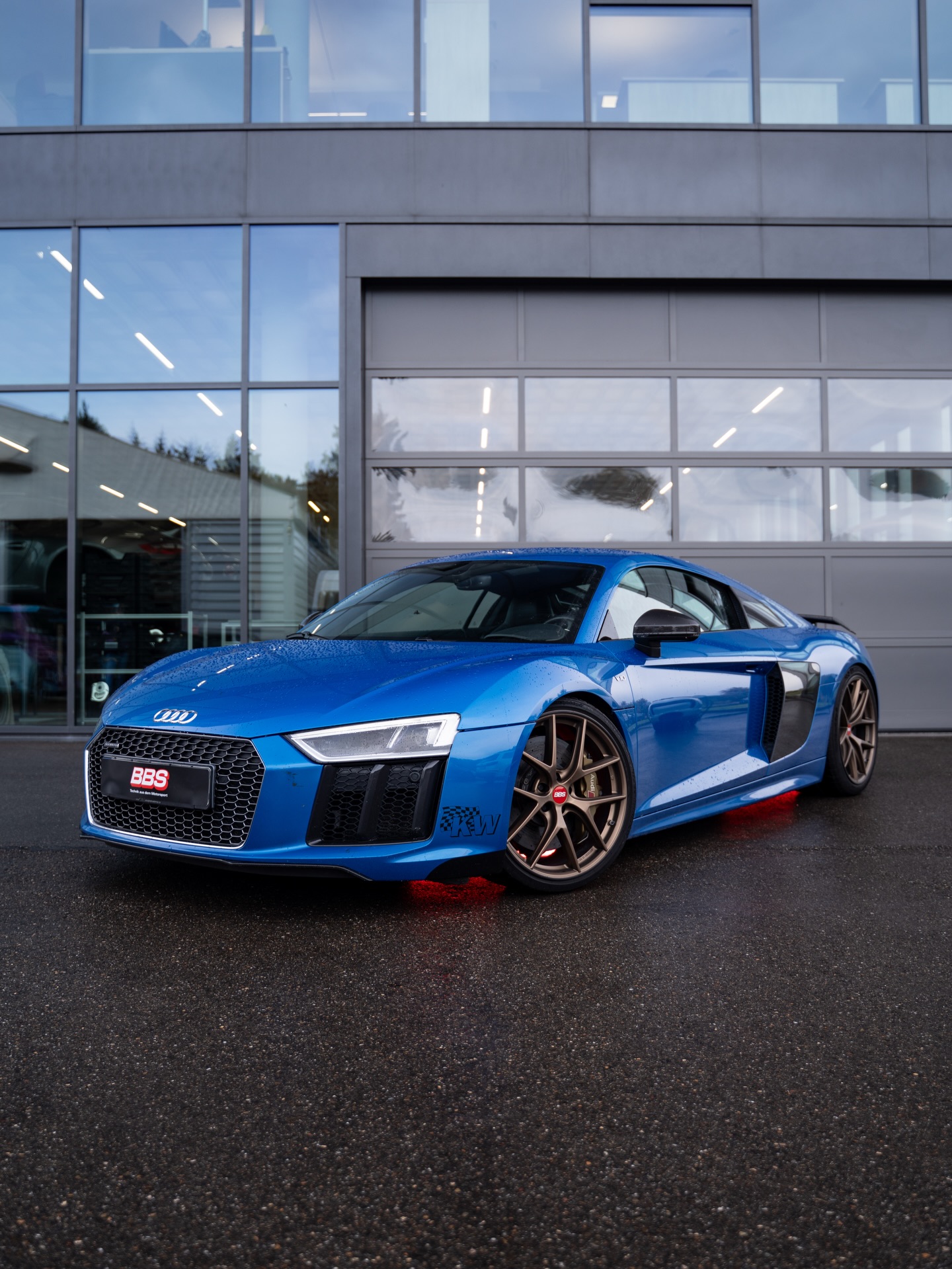 Audi R8 V10 equipped with BBS CI-R UNLIMITED and KW Suspension