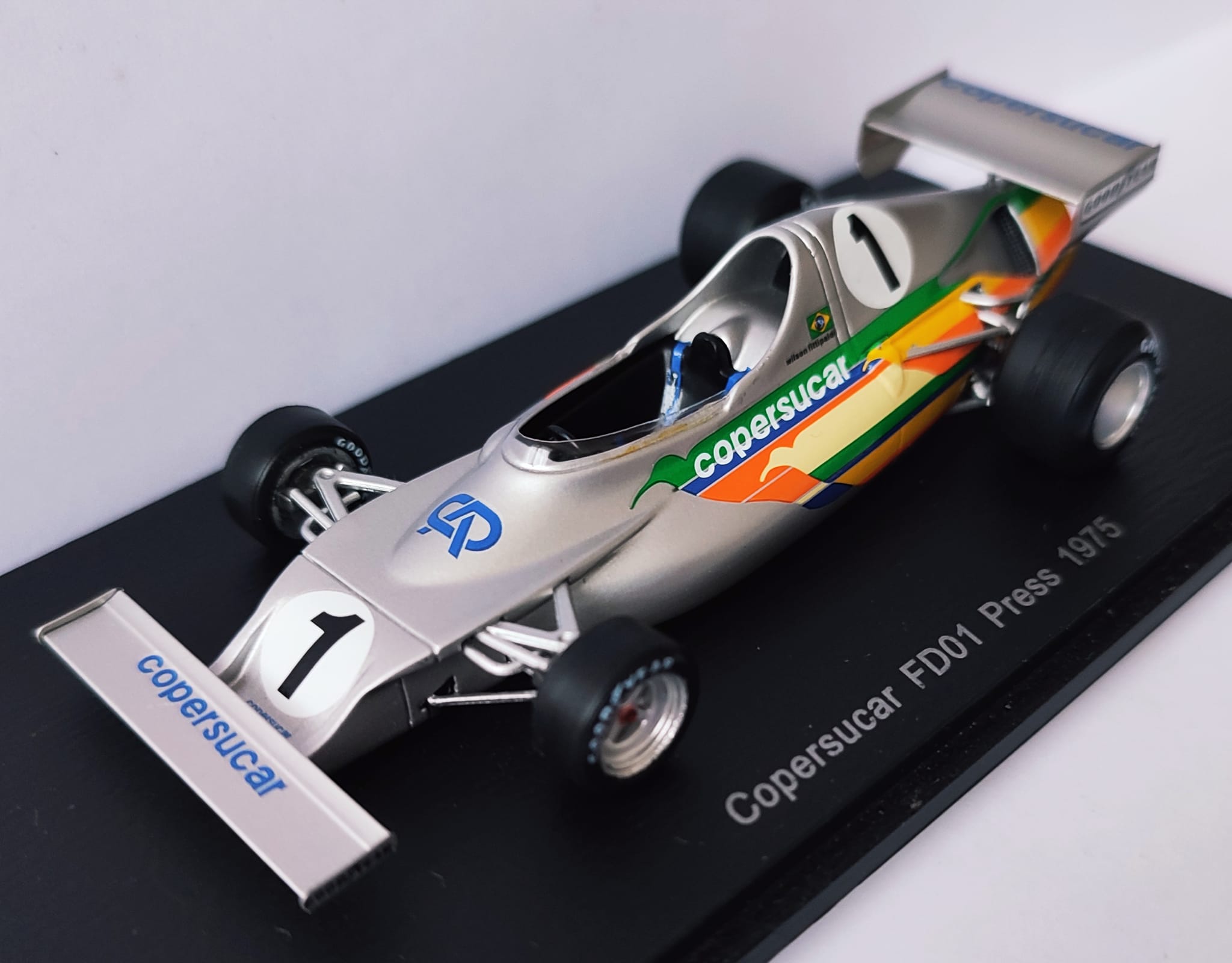 We have just received Spark's 1:43 replica of the Williams FW15C
