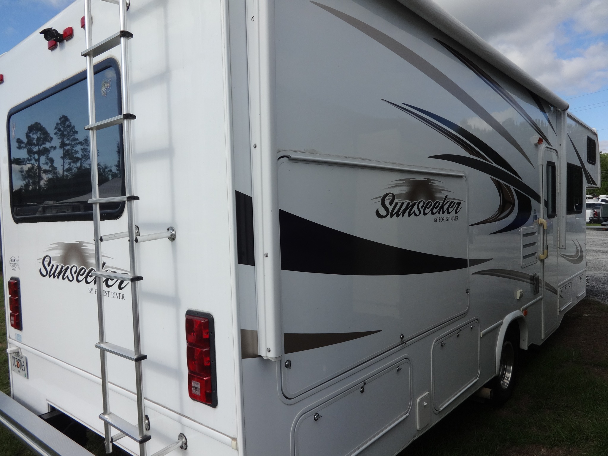 R&R Auto and Camper Sales... - R&R Auto and Camper Sales