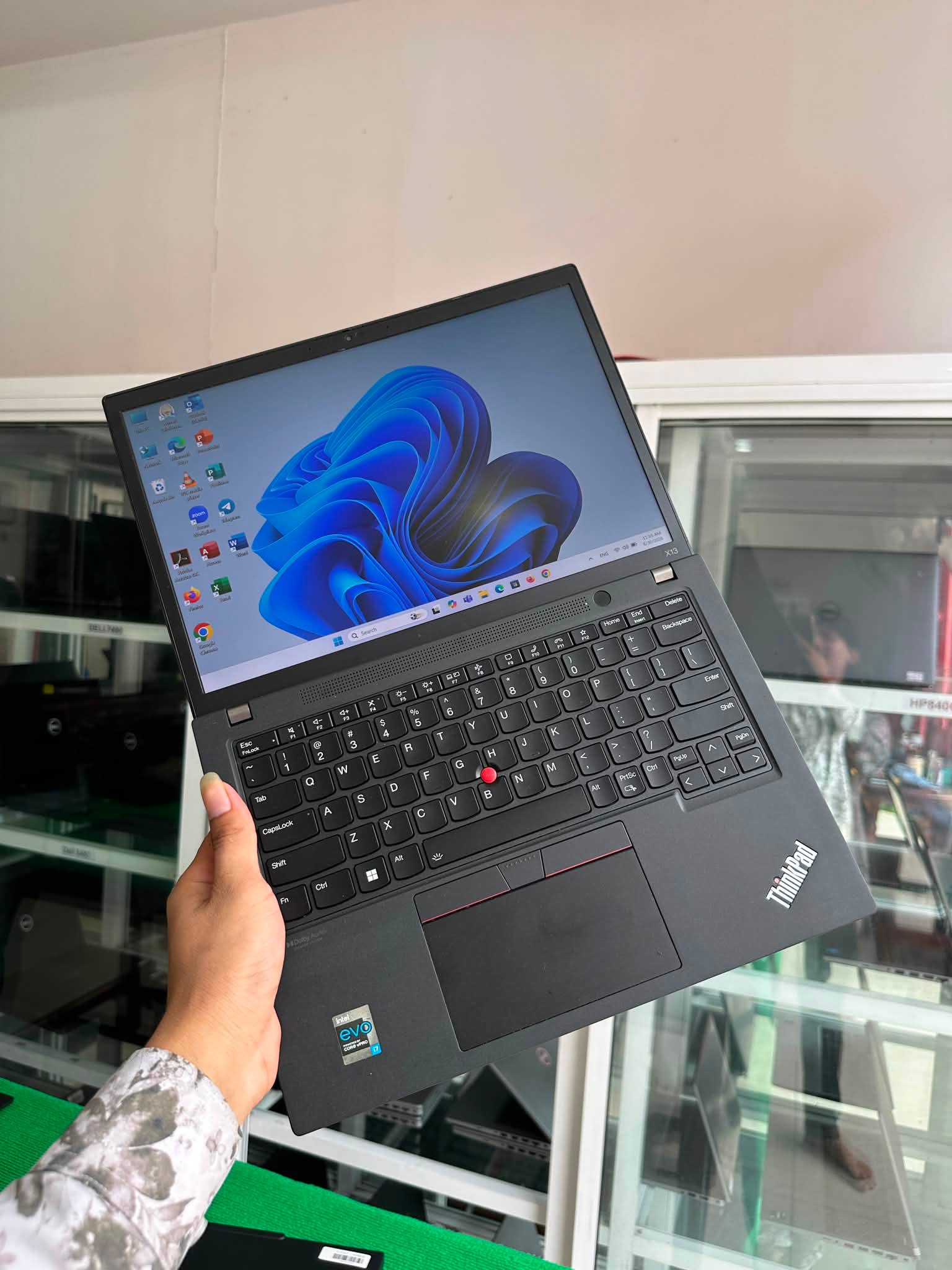 Business Laptops Lenovo ThinkPad X13 Gen2 CPU : Core i7-11th Evo 