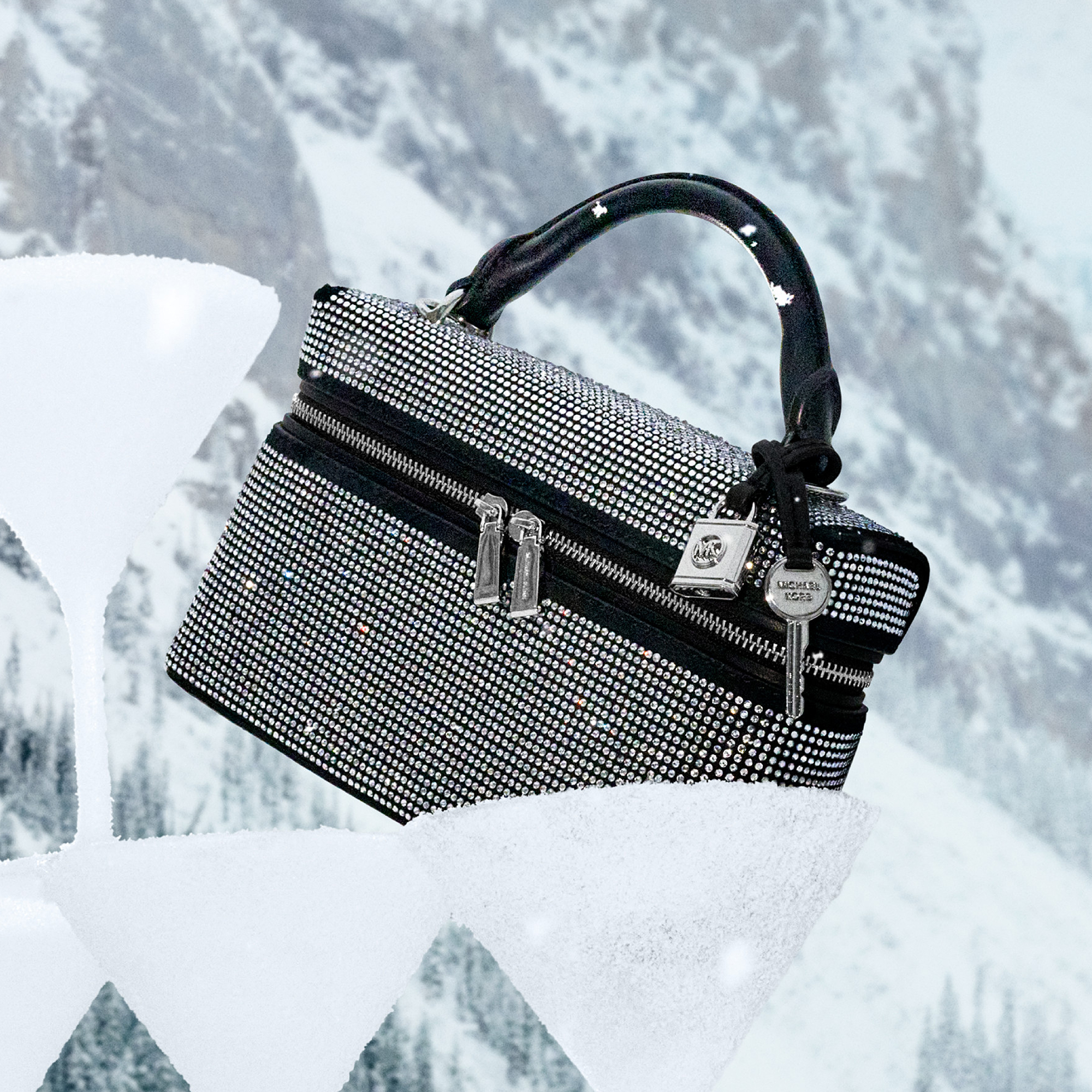 Introducing our sparkling Jana mini bag, best served chilled