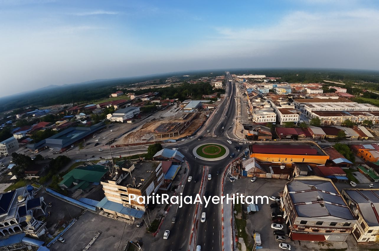Wahhh Akhirnya, Roundabout Parit... - Parit Raja Ayer Hitam | Facebook