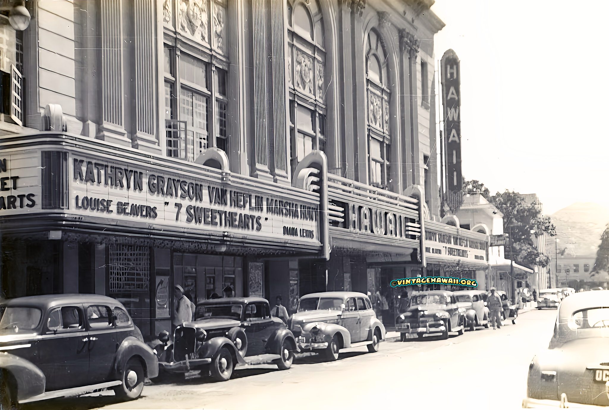 【38灯】MIYABIRICH OLDTHEATER limited Vintage 1946: Authentic post-World War II image never before seen