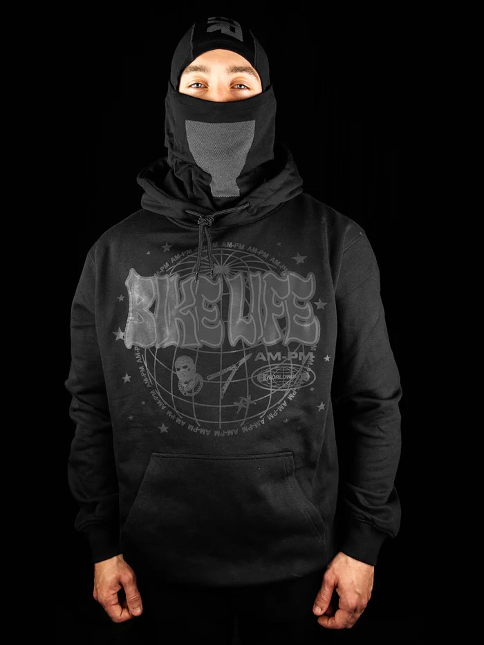 Limited all Black Collection only until midnight