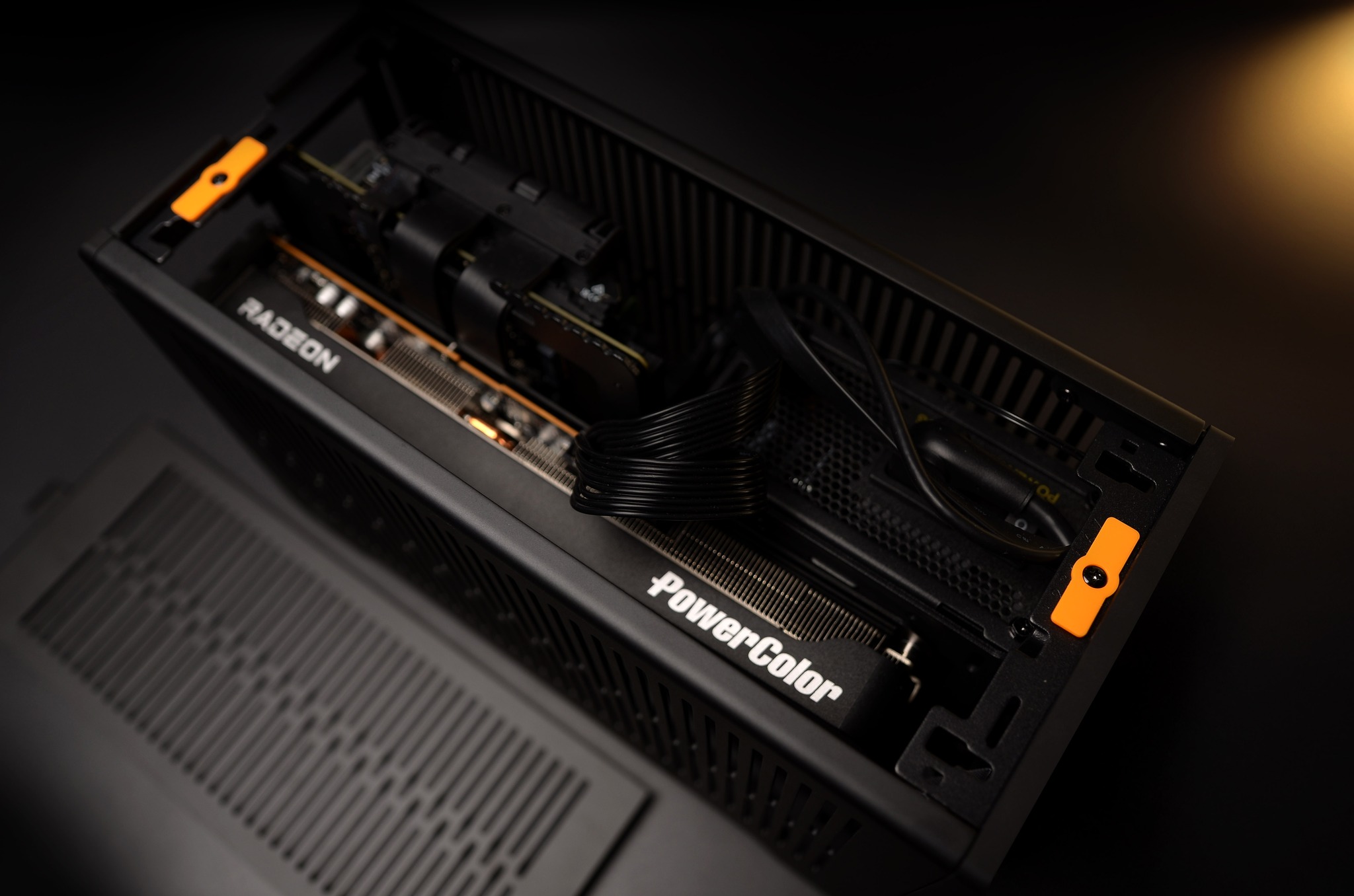 ไหนใครใช้ mini-ITX เล่นเกมกันบ้าง 🤔... - PowerColor_Thailand | Facebook