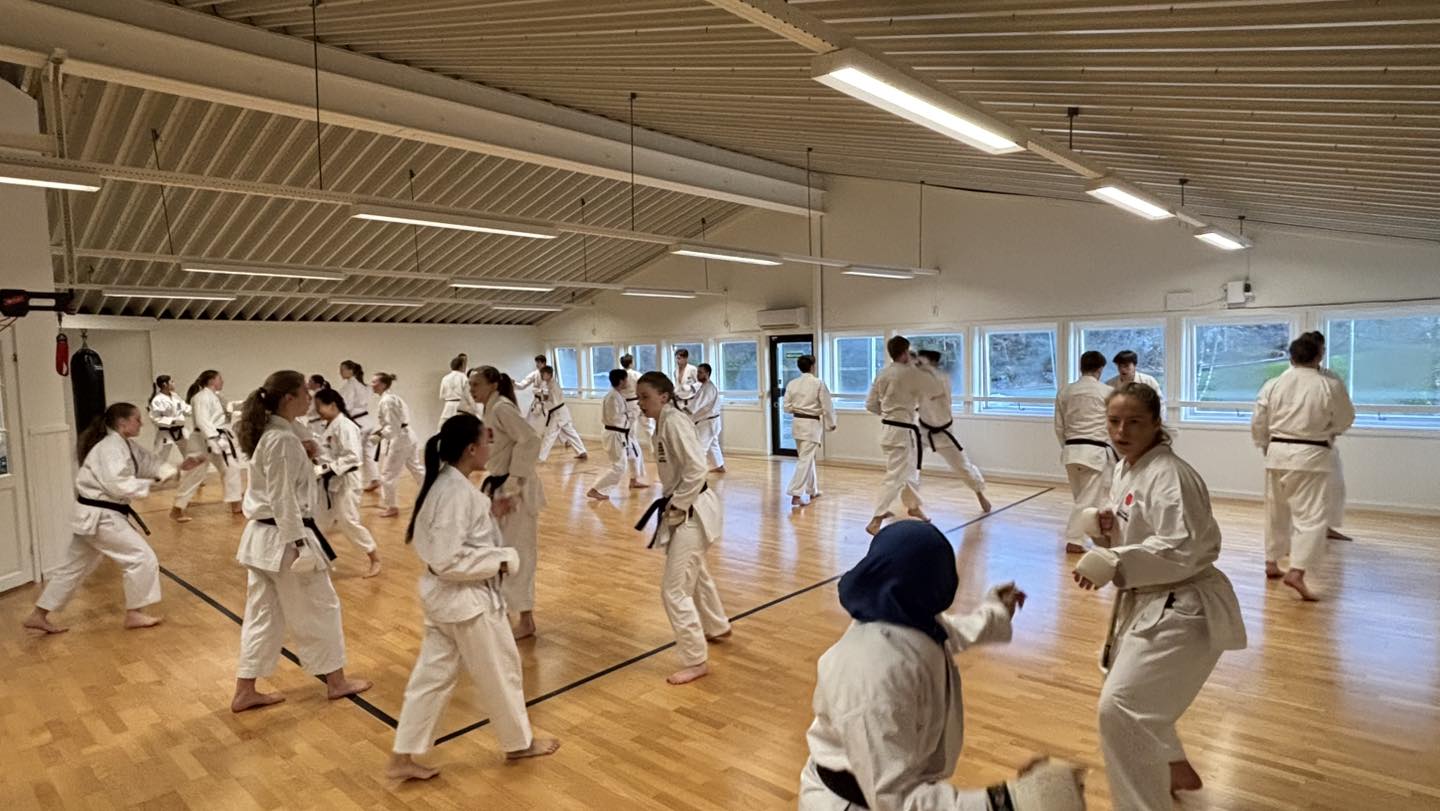 Øygarde... - Øygarden Karateklubb - Chugi Dojo / 公益社団法人 日本空手協会