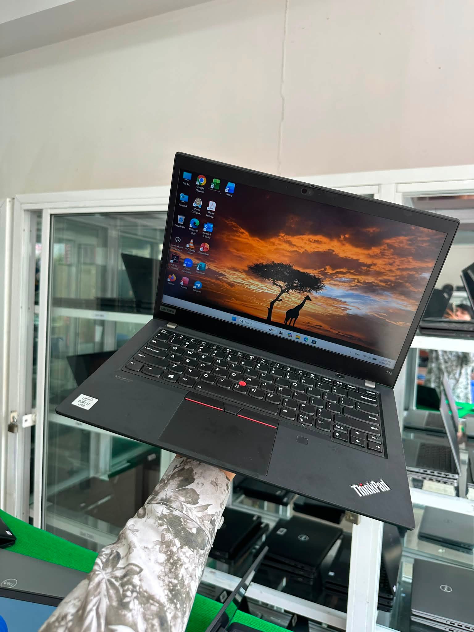 Premium Business Laptop Lenovo Thinkpad X1 Carbon Fiber Gen11 Core 