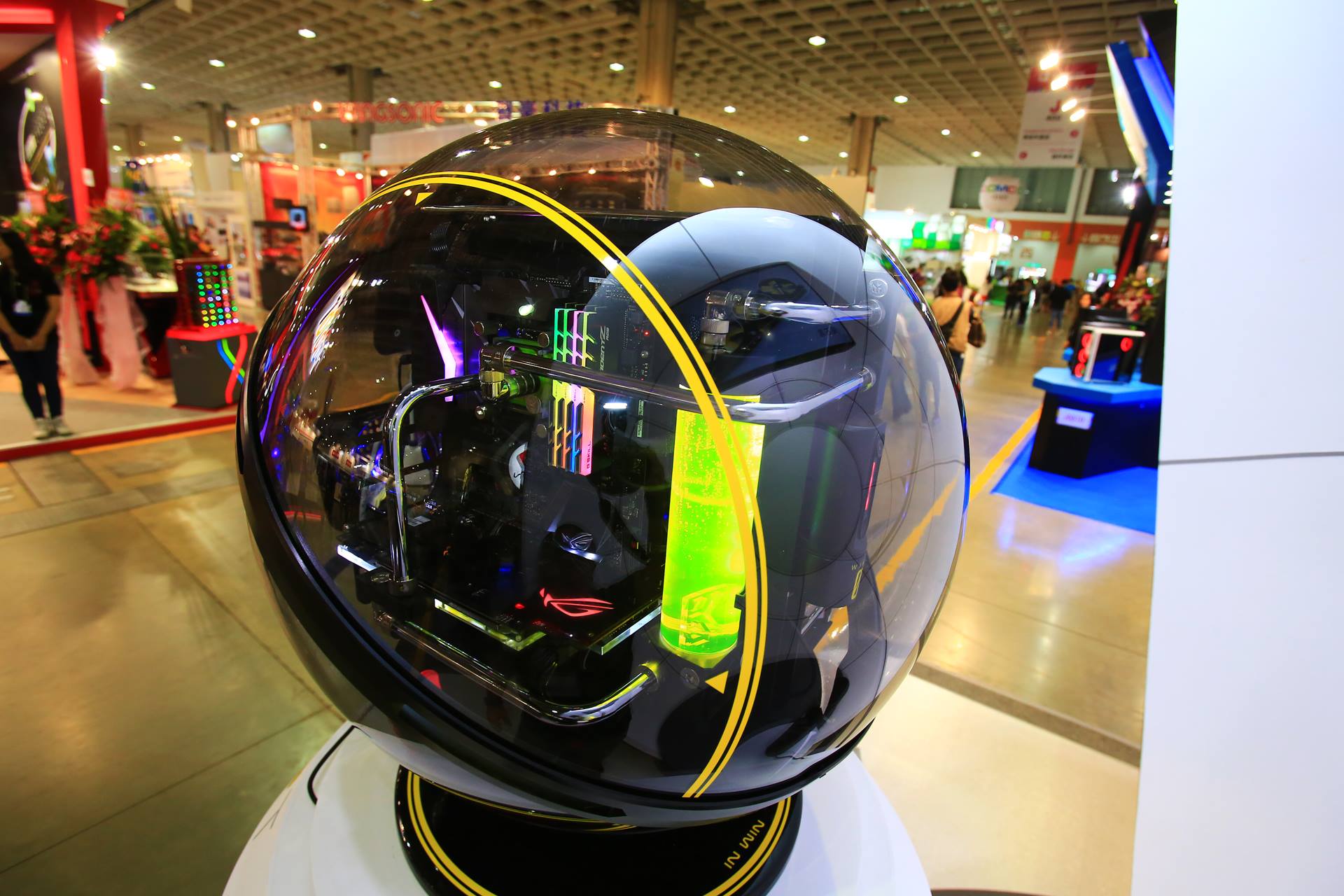 👋WINBOT，迎廣第7代形象機👋 粉絲們，這幾天是不是已經注意到…..... - InWin Taiwan 迎廣科技