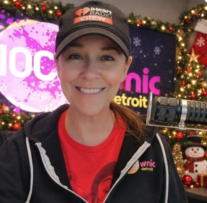 100.3 - We're still in Christmas mode all weekend long! ️💚 Listen with ...