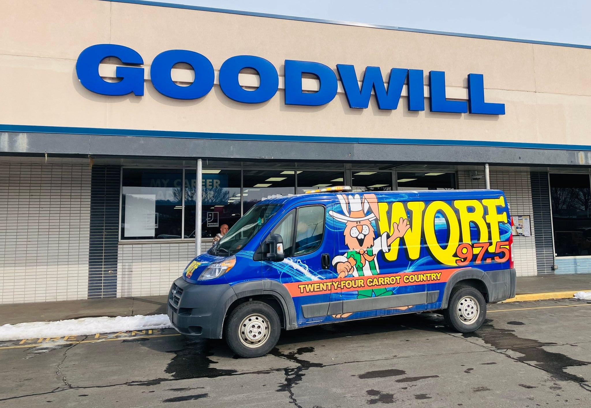 97.5 WQBE-FM - Checking it the brand new Goodwill at 427... | Facebook