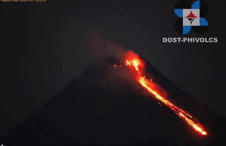 PINOY - Ibinahagi ng DOST-PHIVOLCS ang larawan na ito ng Mayon Volcano ...