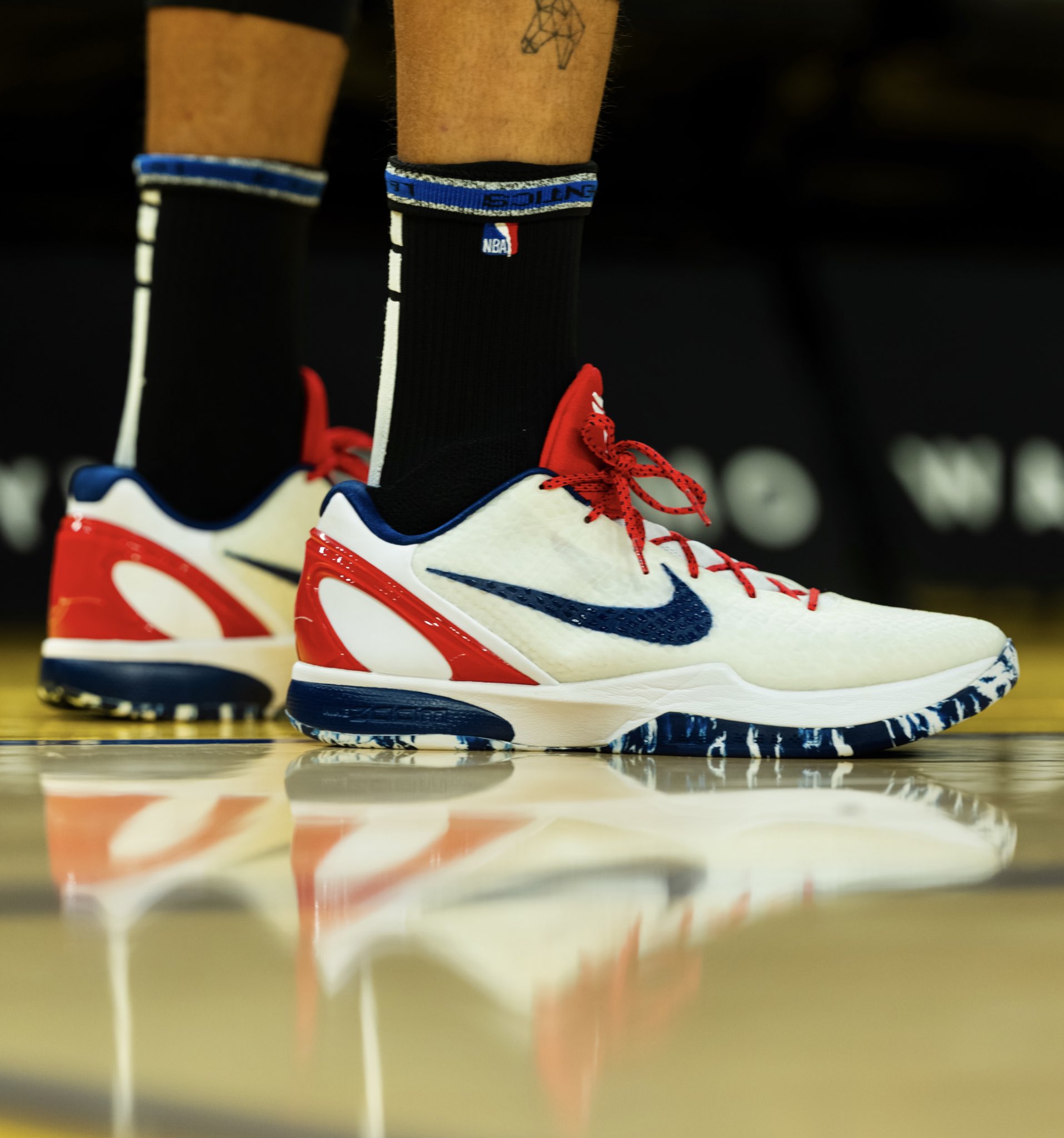Steph Curry wearing the 