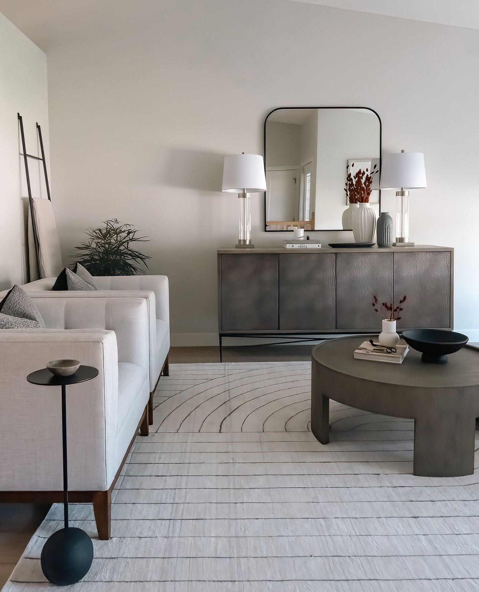 House Envy Interiors added a new... - House Envy Interiors