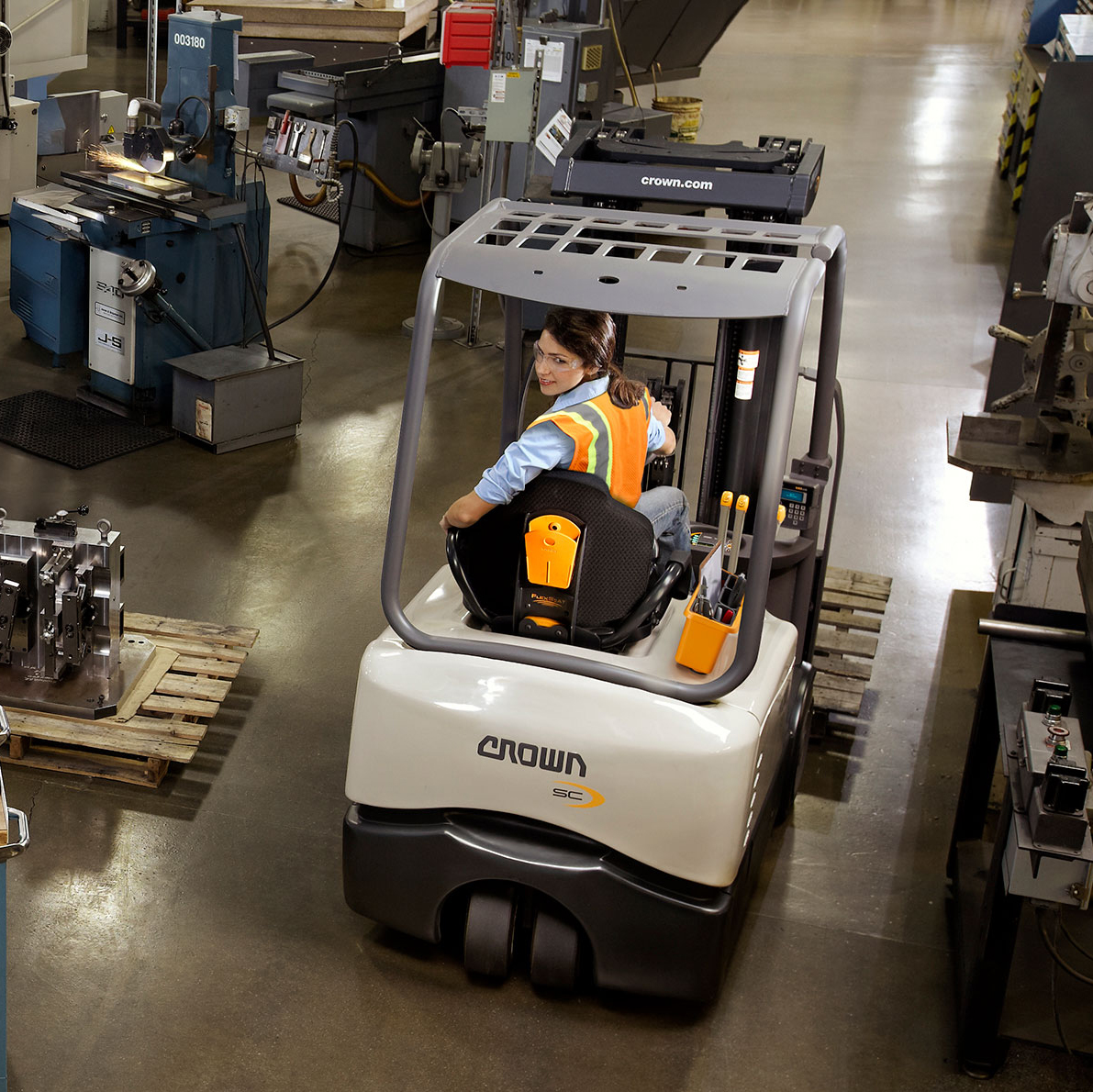 Crown Lift Trucks New... - Crown Lift Trucks New Zealand
