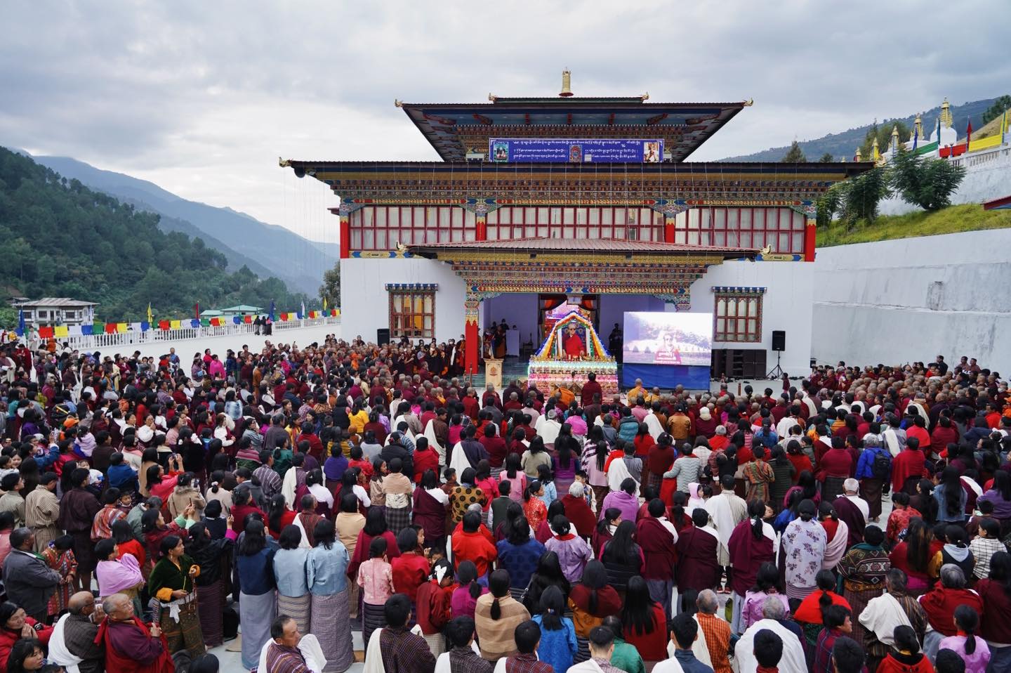 Dungzin Garab... - Dungzin Garab Rinpoche's Dharma Activities
