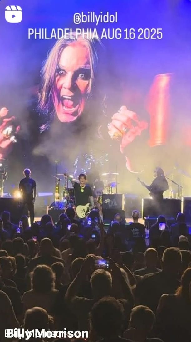 Rock - Billy Idol pays tribute to Ozzy Osbourne in Philadelphia | Facebook