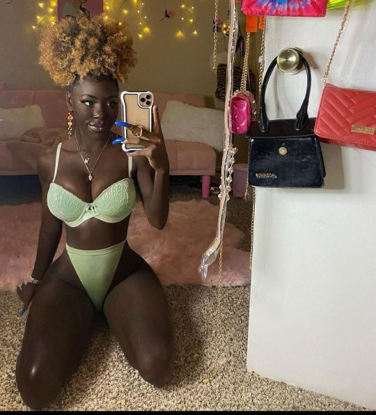 CULTure ʏᴏ ʟɪʟ sᴏᴜʀ 🍏 IG // lazelledoll 🌷 💫 . Facebook